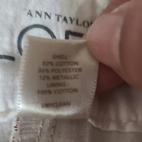 ANN TAYLOR LOFT Women's Elegant Cream/Gold Patterned Women Shorts - Size 12 - Picture 9 of 13